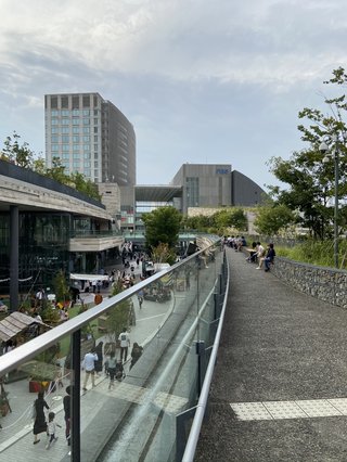 &#x{11:F8E2};なんでもいｰから&#x{11:F8E2};