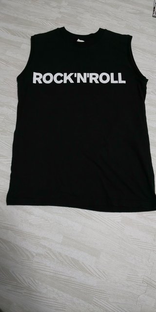 旦那がダサい。会社がビジカジオッケーになり、今日も変な格好で出勤した。