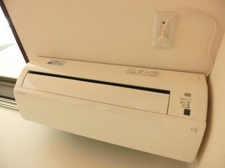 連日の猛暑。エアコンが無い人はどんな工夫してますか？