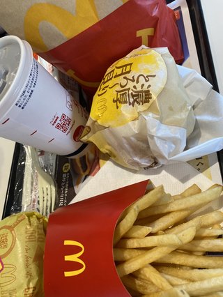 ダラ奥の昼食なに?