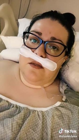 反コロナワクチン派のデブ、感染から9日後に死亡