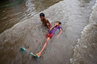 インドで謎のウイルス性熱病が流行…感染者の9割が子供で｢すぐ死ぬ｣