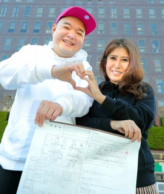 妊娠中の内山信二の妻・琴さん、体外受精で妊娠と明かす「自然では出来にくく不妊治療に通い…」