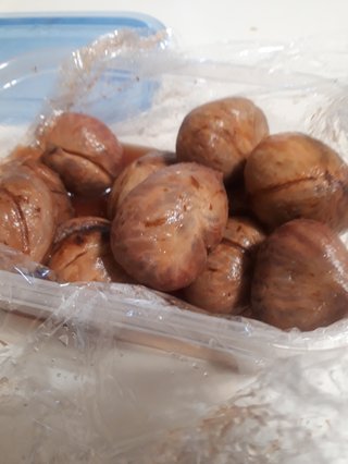 タッパーに剥いた栗貰ったんだけど、どうしたらいいか分からない