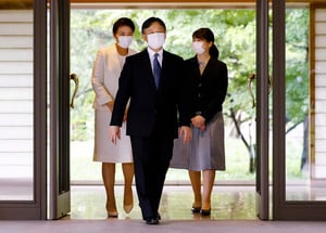  天皇ご一家　皇居での生活開始