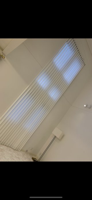 夢の注文住宅　いざ建ったらリビングに一切太陽の光が入らない