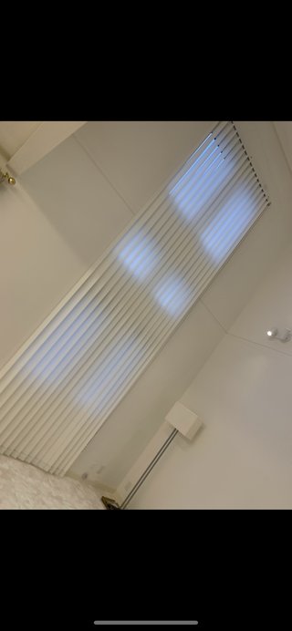 夢の注文住宅　いざ建ったらリビングに一切太陽の光が入らない