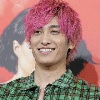 EXIT兼近の“悪癖”を後輩芸人が暴露　ゲームで負けそうになると…「年収だと俺の方が勝ってる」