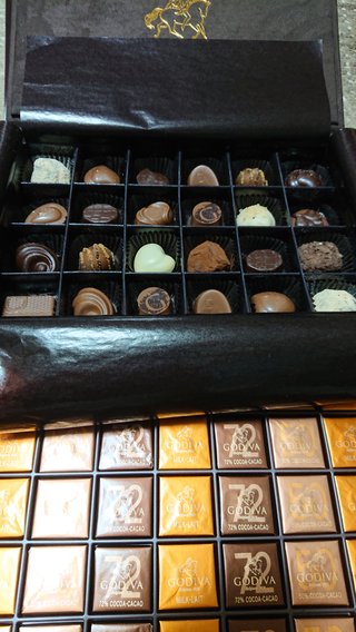 某高級チョコを食べたけど美味しくない…