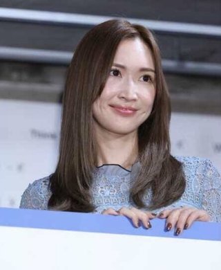 紗栄子に「別人格にされた」報道の18才アーティストが事務所HPから消えた