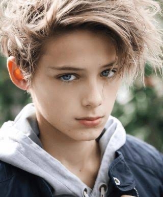 世界一のイケメンに選ばれた少年の現在…