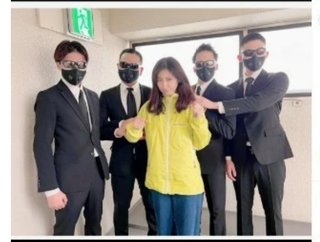 熊田曜子、“パパ友”たちに囲まれた「逃走中」コスプレ