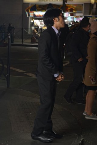渡米二日目の小室圭さんのリラックスした様子が激写されるも、等身がおかしい