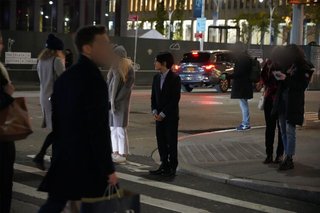 渡米二日目の小室圭さんのリラックスした様子が激写されるも、等身がおかしい