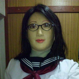 千葉県松戸の団地の人！こういう女装おじさんが現れるらしいんだけど見た事ある？