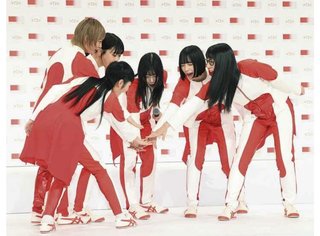 紅白会見でBiSHが大暴れ…NHKで放送禁止用語を叫ぶ DISH//との間で聞き間違いの