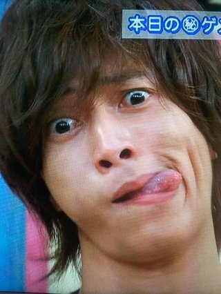 向かいの家のはみ出し駐車。困ってます…