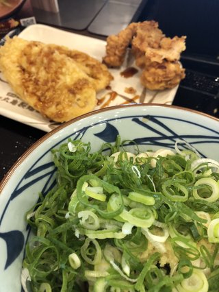 ダラ奥の昼食なに?