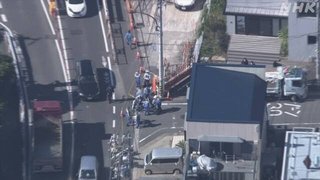 自転車の母子はねられ　生後8カ月の男の子が重体