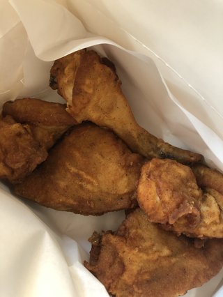 ダラ奥の昼食なに?