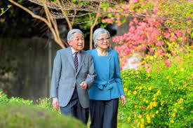 上皇さまご夫妻、小室眞子さん夫婦の幸せを願う