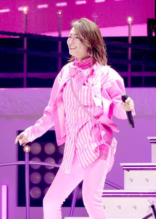 氷川きよし。更に女になって来てるね