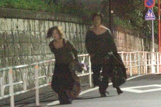 今さらだけどこれ写真撮ってないで止めるべきだよね