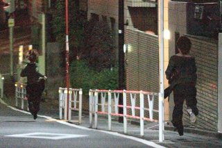 今さらだけどこれ写真撮ってないで止めるべきだよね