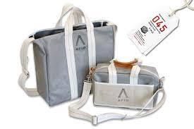 横浜元町ユニオンのショッピングバッグを持ち歩いてる地方の人が急増中！