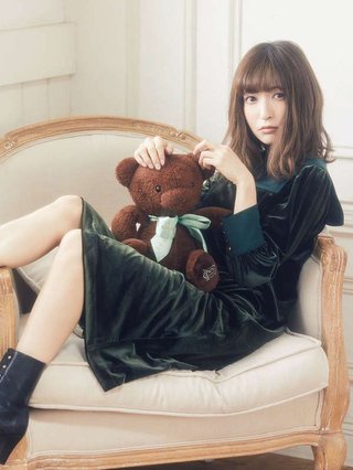 神田沙也加さん急死　ホテル高層階から転落