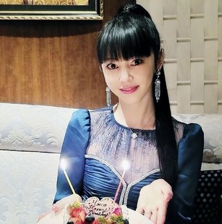 船越英一郎の恋人女優・松下萌子に著作権侵害疑惑を聞くと、HPが閲覧不可に