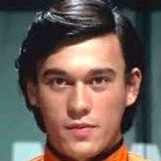 1999年生まれの人に執着するトピ主