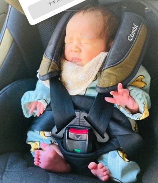 生まれて1週間の子供をチャイルドシートに乗せていいの