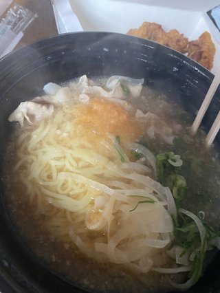 ダラ奥の昼食なに?