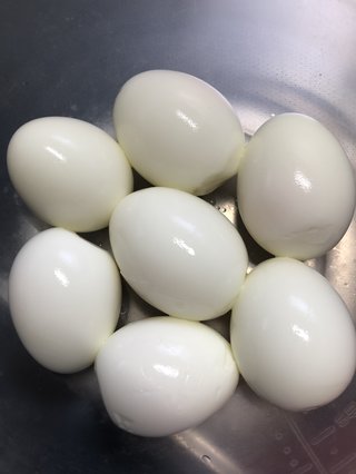ゆで卵がうまく剥けない