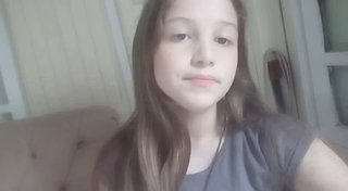 ワクチンを接種した１３才の少女がベル麻痺を発症し、死亡