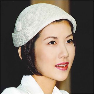山咲千里「ドール顔になりたい」で迷走する“美のカリスマ”の現在「体調がすぐれない」
