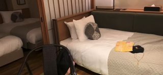 ﾀﾞﾗ奥のはなこ、シャネルのバッグ使ってる！！！