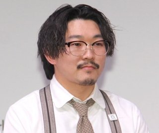 オズワルド伊藤、自宅待機明けるかと思いきや…同居人がコロナ陽性で継続