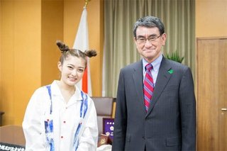 河野太郎とワクチン推進した芸能人が接種後、全員入院と話題にwwタレントの井上咲楽が円形脱毛発症