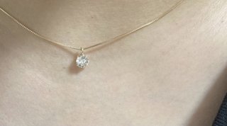 誕生日にネックレスもらった