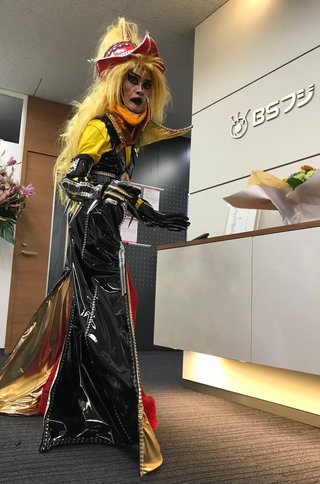 「どういうこと!?」「一時帰還!?」“ジャガー星”に帰還したはずのジャガーさんがテレビ番組出演