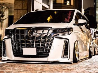 旦那が乗ってる車種は何ですか？