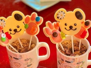浜崎あゆみ、子供に与えたお菓子に批判殺到「赤ちゃんにこれはない」
