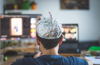 反ワクチンとプーチンを擁護する層がかぶっている理由とは？