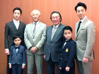 市川海老蔵の團十郎襲名披露、年内実現へ…尾上菊五郎がポロリ、松竹は否定も肯定もせず