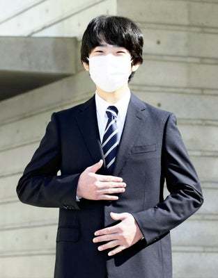 悠仁さま　佳子さまとは対照的！？目撃した地味私服での“徒歩通学”姿 