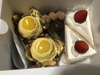 &#x{11:F8E2};なんでもいｰから&#x{11:F8E2};