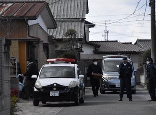 5歳児を猫用ケージに2時間半　監禁などの疑いで母親ら3人再逮捕