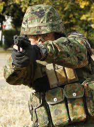 安倍晋三・自民党・維新が大絶賛の自衛官が高校生に暴行